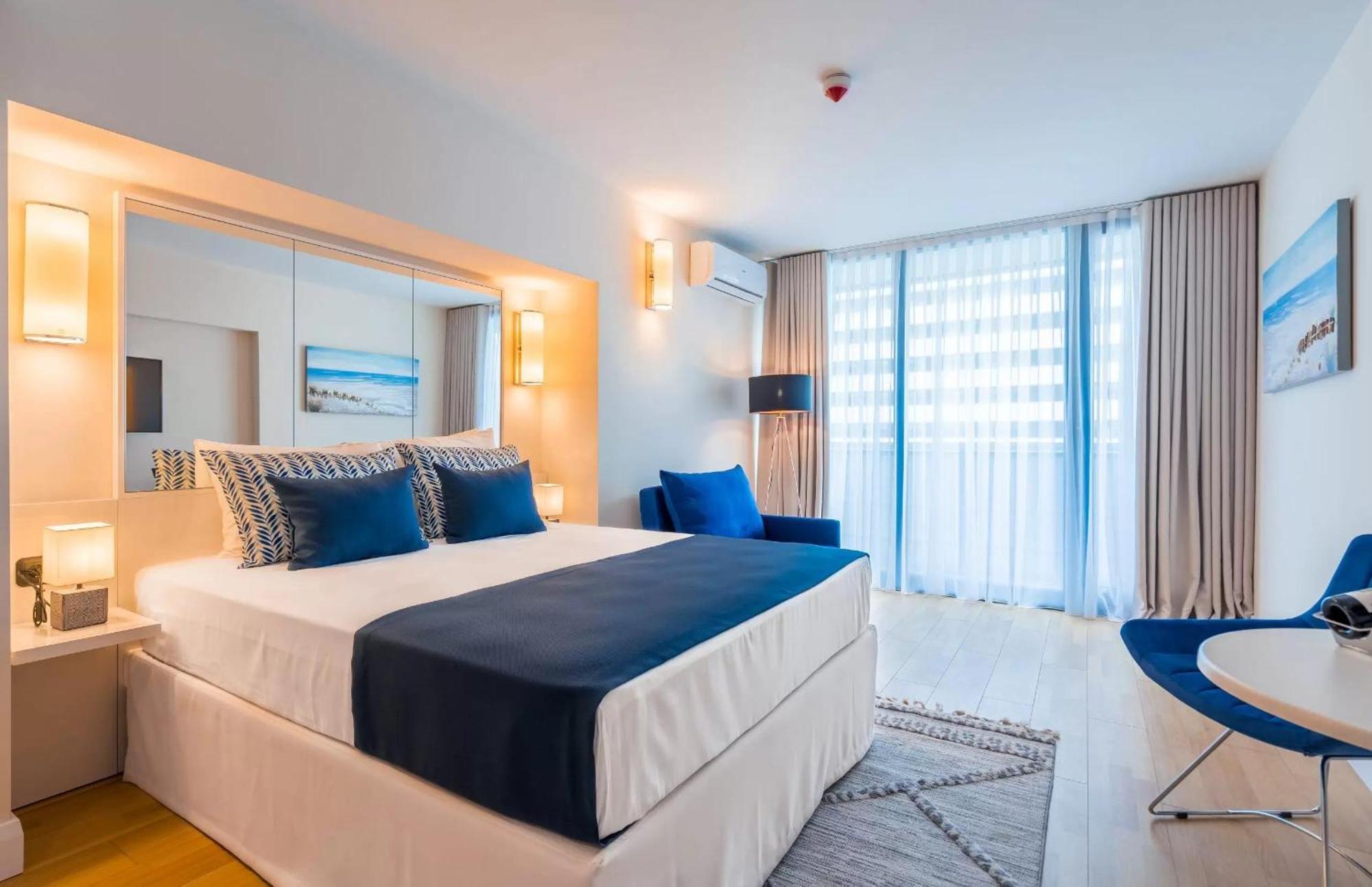 Panorama Sea View Central City Batumi & Aparthotel Exterior photo