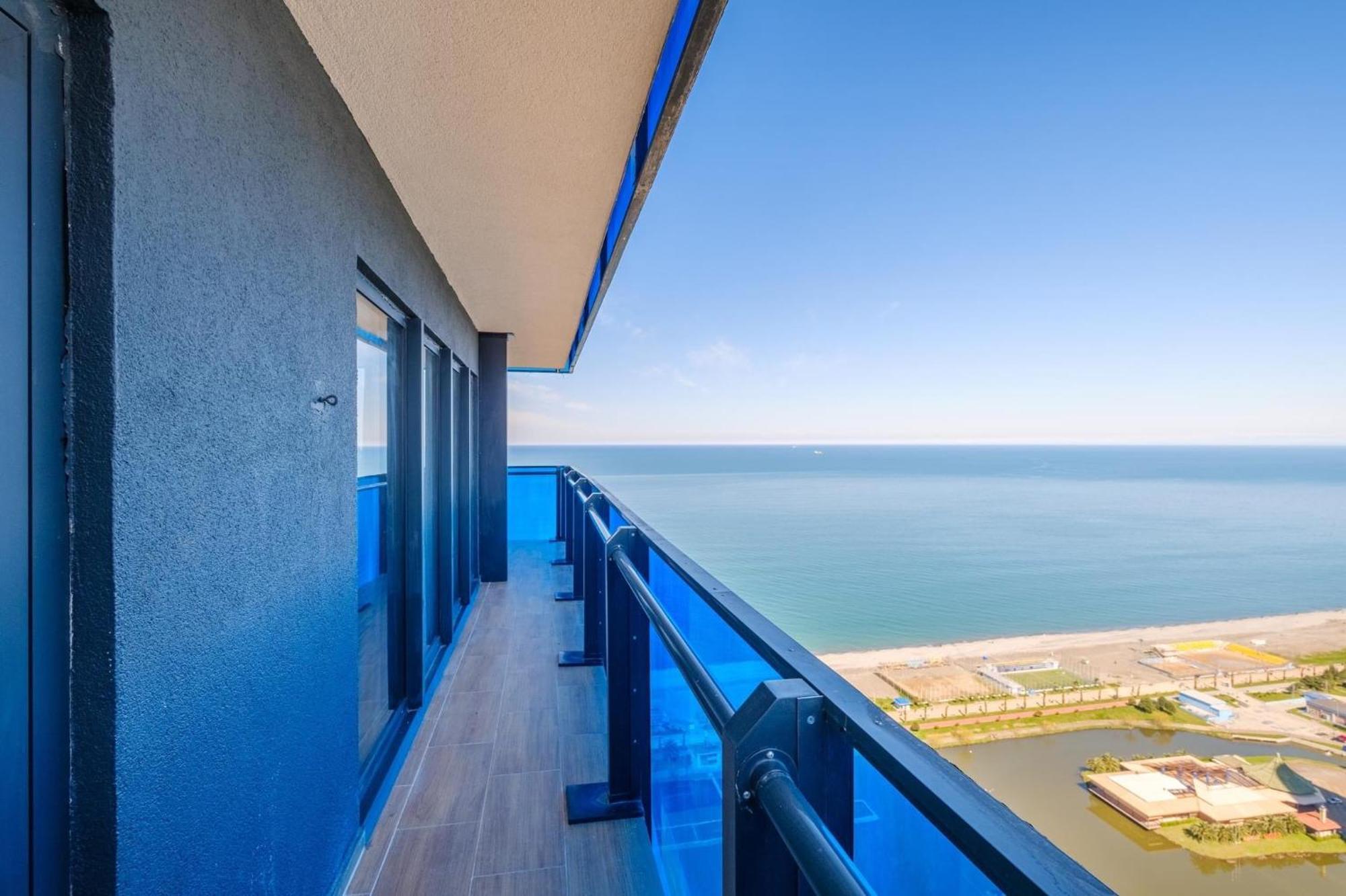 Panorama Sea View Central City Batumi & Aparthotel Exterior photo